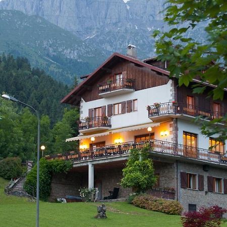 Albergo Ristorante Scanapa Castione della Presolana Buitenkant foto