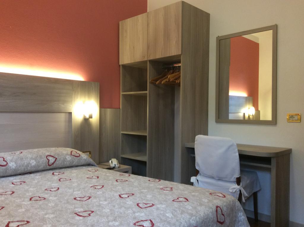 Albergo Ristorante Scanapa Castione della Presolana Buitenkant foto